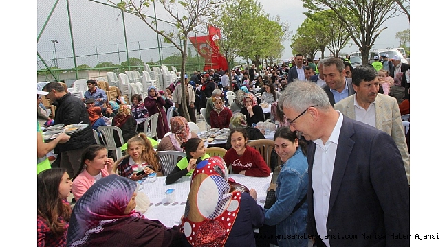 Başkan Yaralı Paşaköy&#039;de hayır yemeğine katıldı