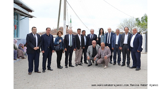 Büyükşehir ve MASKİ Karaveliler&#039;de istek ve talepleri dinledi