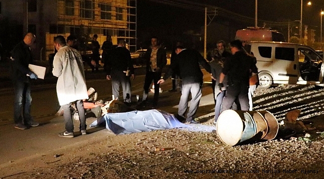 Çöp bidonuna çarpan motosikletli hayatını kaybetti