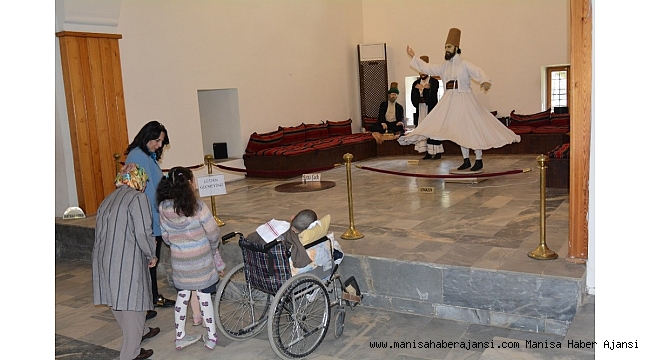 Engelli gencin Manisa&#039;yı gezme hayali gerçek oldu