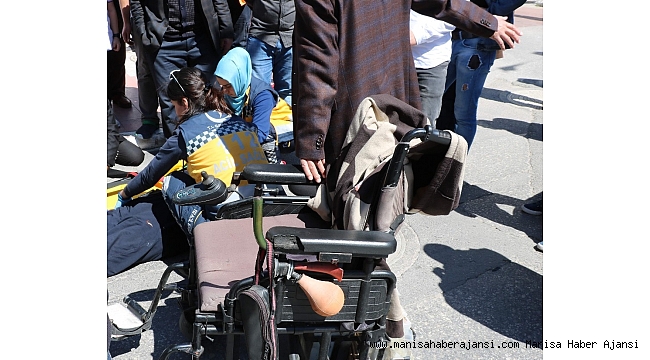 Karşıdan karşıya geçmeye çalışan engelli adama otomobil çarptı