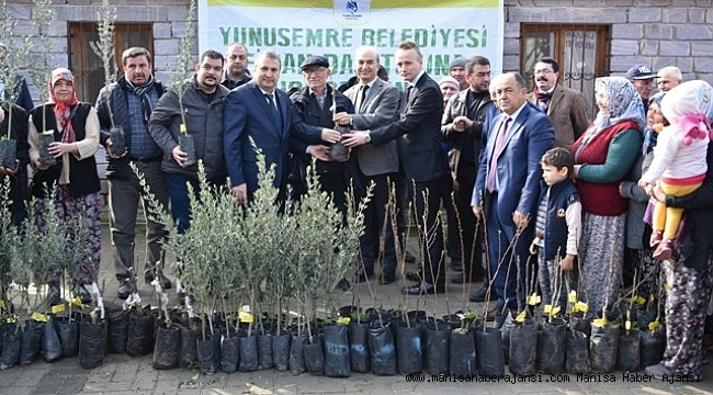 Yunusemre&#039;den üreticiye 27 bin fidan