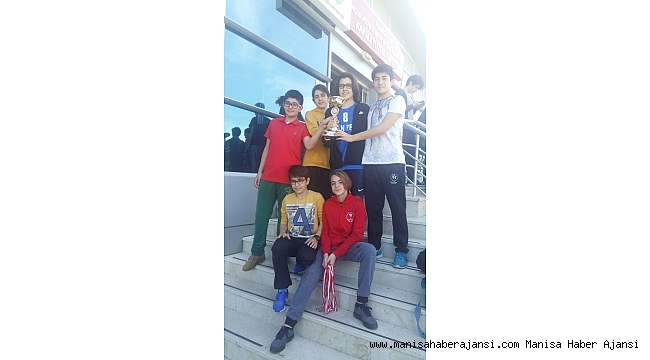 Yüzmede Şehit Ömer Halisdemir farkı