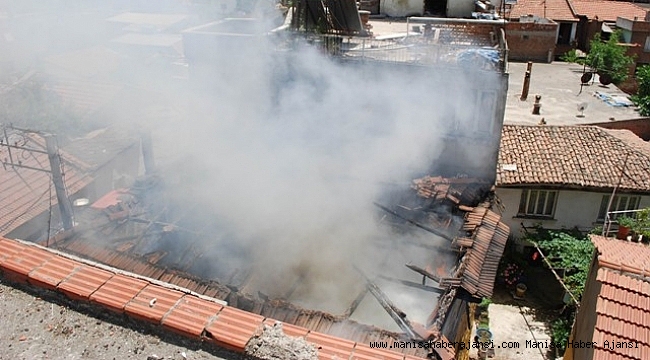 Manisa'da kahreden yangın: 2 kardeş yanarak can verdi