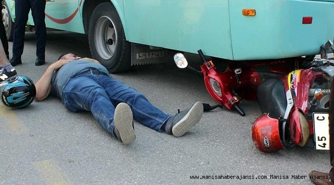 Motosiklet otobüse çarptı: 1 yaralı