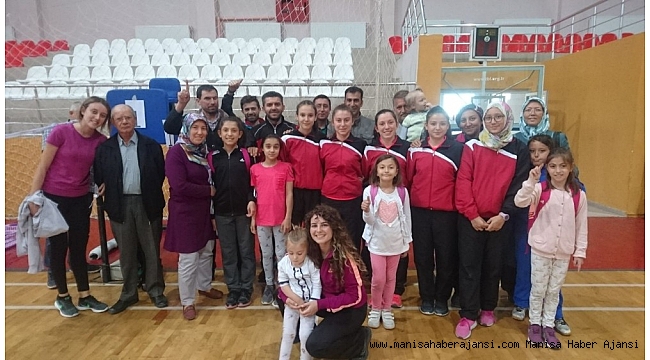 Selendili kızlar Uşak&#039;ta da şampiyon oldu