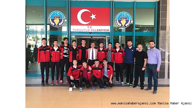 Voleybolda Turgutlu Belediyespor fırtınası ediyor