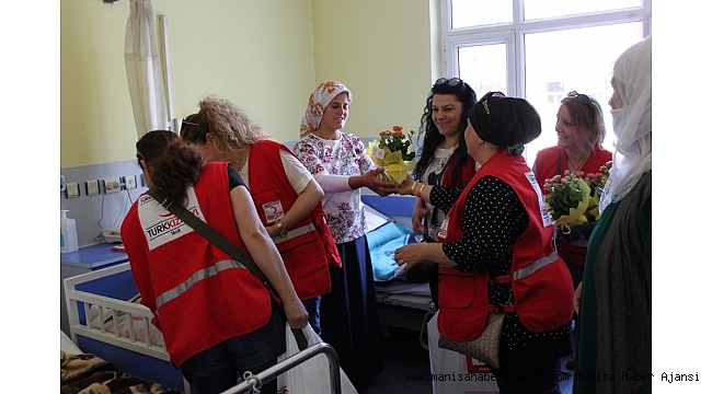 Yeni doğum yapan annelere Kızılay&#039;dan sevgi paketi