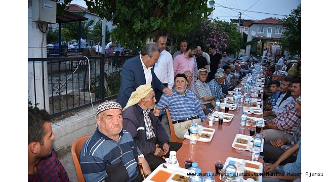 Yunusemre'de iftar sofrası Pelitalan'da kuruldu