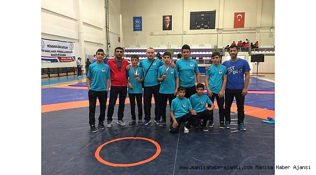 Yunusemreli güreşçilerden büyük başarı