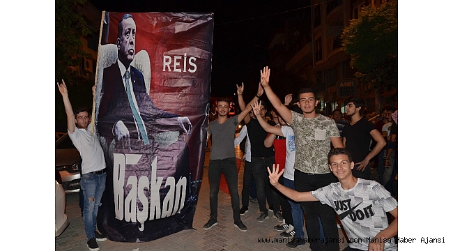 AK Parti Turgutlu'da büyük coşku