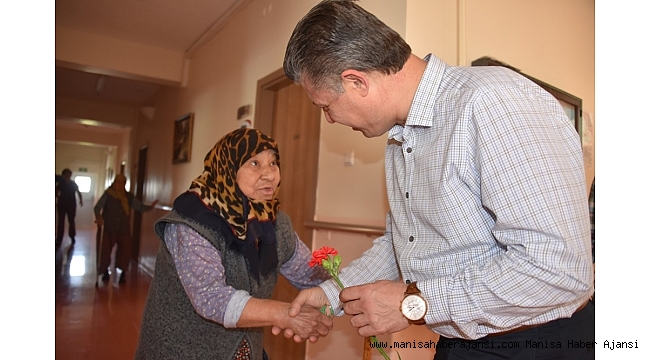 AK Partili Özkan&#039;dan huzurevi sakinlerine Kadir gecesi ziyareti