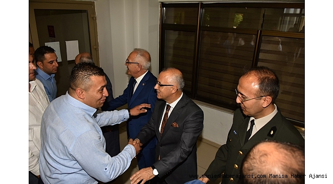 Başkan Kayda, protokol üyeleri ve vatandaşlarla bayramlaştı