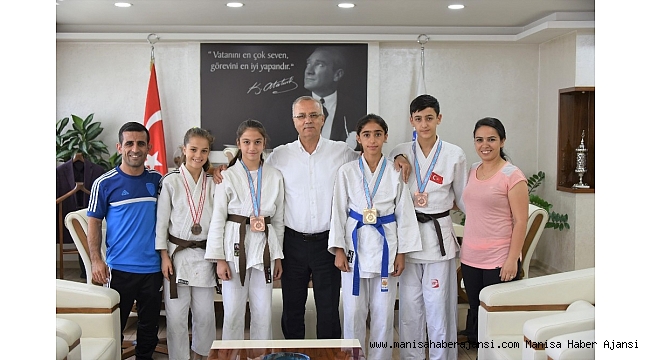 Başkan Kayda&#039;dan başarılı judoculara hediye