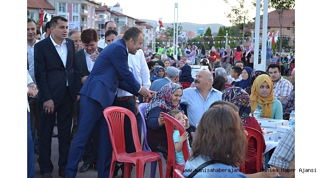 Binlerce Kulalı Kadir Gecesi&#039;nde iftarda buluştu