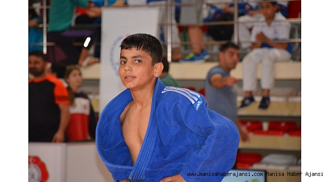 Büyükşehirin judocularından Manisa&#039;ya 2 madalya