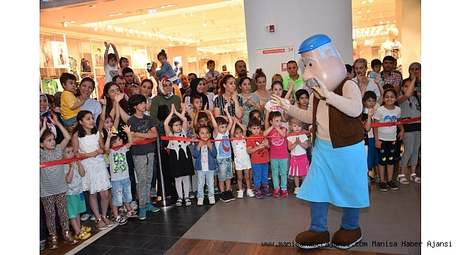 Çocuklar Forum Magnesia'da bayramı dolu dolu geçirdi