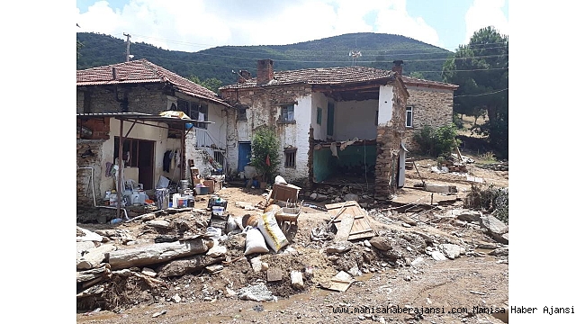 Manisa'daki sel felaketi kamerada
