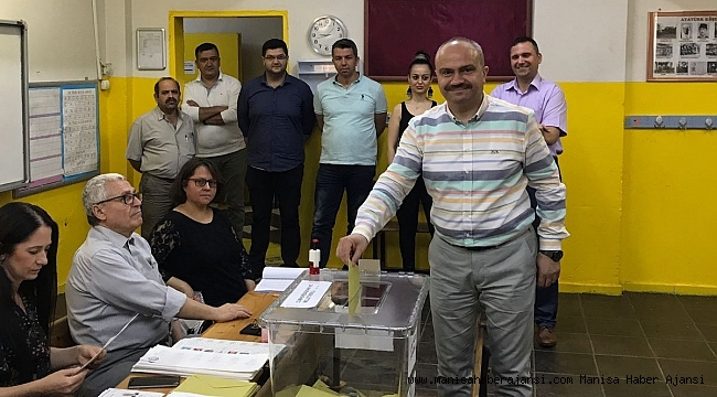 Mersinli, Çağatay Uluçay İlkokulun’da oyunu kullandı