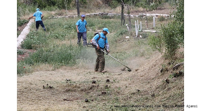Mezarlıklardaki çalışmalar devam ediyor