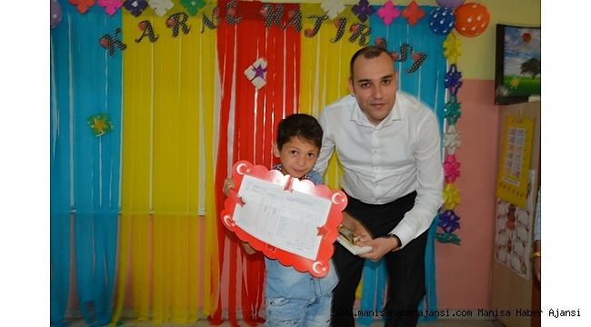 Selendi&#039;de 3 bin 795 öğrenci karne aldı