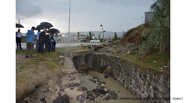 Vali Güvençer'den minik Rüzgar'ın ailesine taziye ziyareti