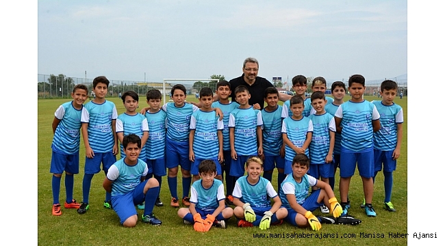 Yunusemre yaz okulu futbol kursları başladı