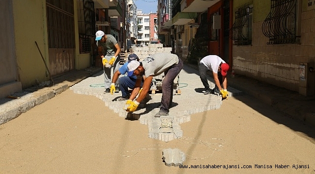 5 Mahalle’de 8 Sokak 10 Bin Metrekare Parke Taşıyla Yenilendi