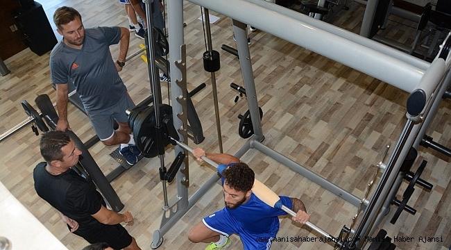 Manisa Büyükşehir Belediyespor Güne Salonda Başladı