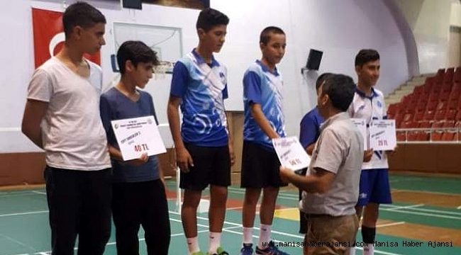 MANİSALI RAKETLER AYDIN'DAN MUTLU DÖNDÜ