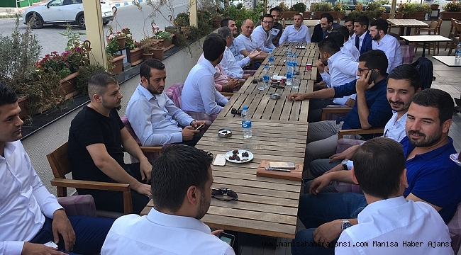 17 İlçe Gençlik Kollarından Özdağ&#039;a Ziyaret