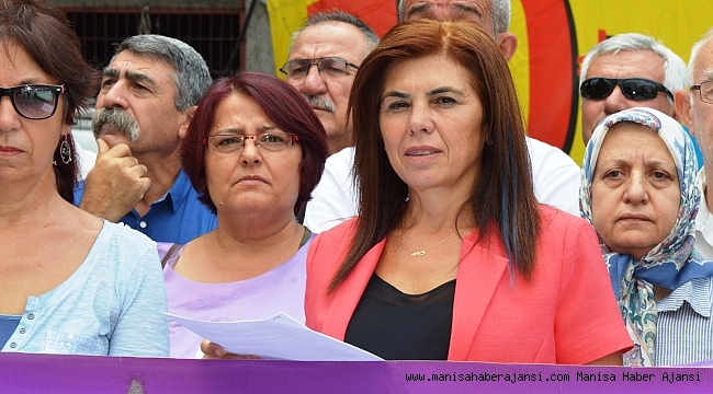 Cumhuriyet Kadınları Andımızın okutulmasını istiyor