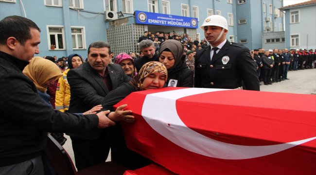 Aort damarı yırtılan polis hayatını kaybetti