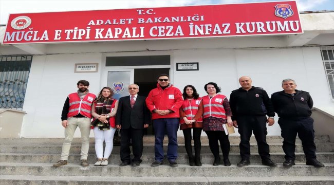Kızılay&#039;dan tutuklu ve hükümlülere giyim yardımı