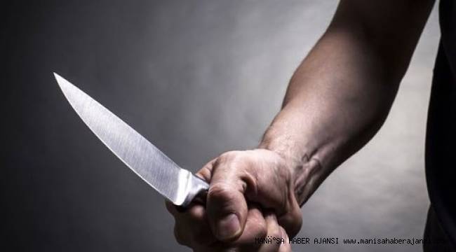 Eski nişanlısının evinde 3 kişiyi bıçakladı