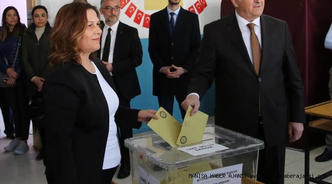 MHP Grup Başkavekili Erkan Akçay, oyunu kullandı