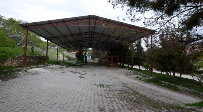 Dazkırı Kaymakamı İçen, köyleri ziyaret etti