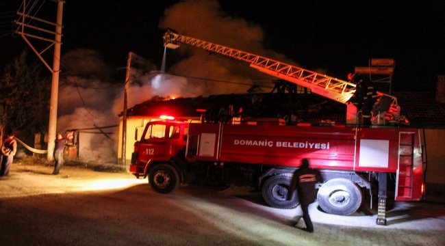 Domaniç'te ev yangını