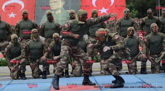 Manisa'da bedelli askerlik yapanlar terhis oldu