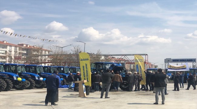 New Holland TR5 Electro Command Polatlı’da çiftçilerle buluştu