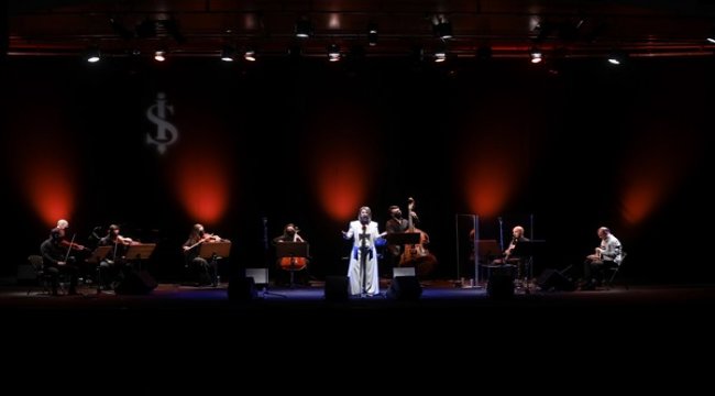 İş Sanat’tan yeni yıla sıcak bir merhaba