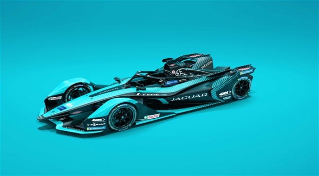 Jaguar’ın yeni elektrikli yarış otomobili I-TYPE 5, Formula E sezonu öncesi tanıtıldı