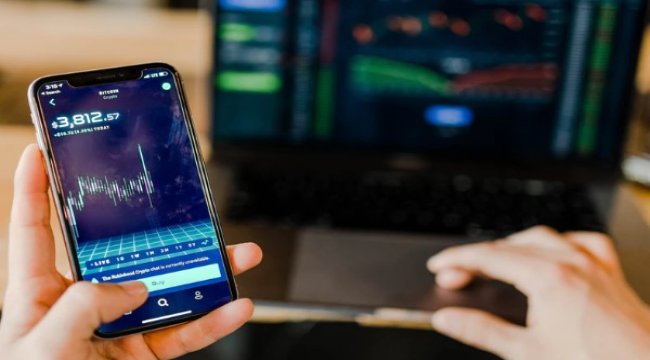 Türk lirası güçlenerek güven tazeledi