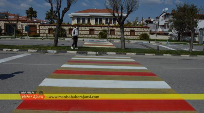Manisa’da yaya geçitlerinde kırmızı çizgi uygulaması başladı