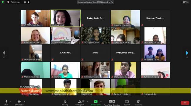 Manisa’dan dünya çocuklarıyla bayramı kutladılar