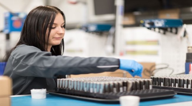 Rolls-Royce, geleceğin mühendislerini teşvik ediyor