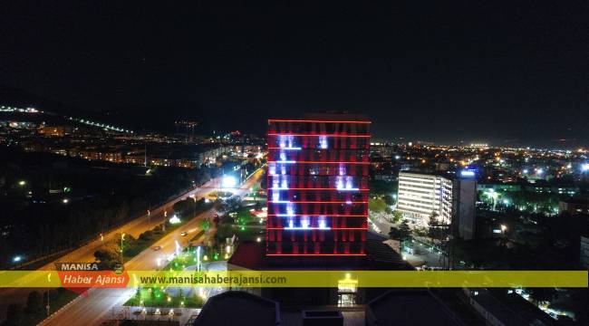 Şehir ‘Kırmızı Beyaz’ Aydınlattıldı