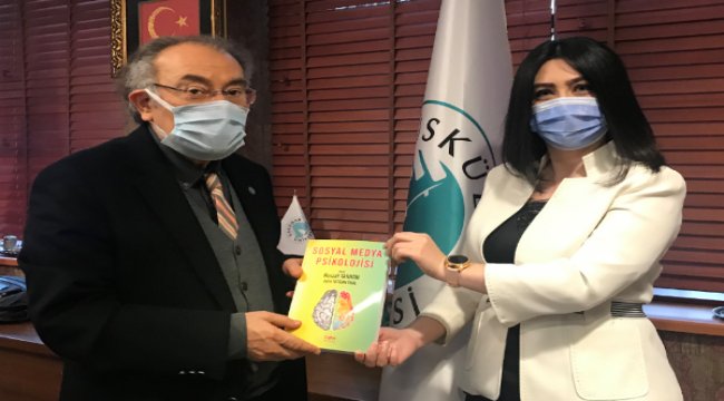 'Sosyal Medya Psikolojisi' okuyucuyla buluştu