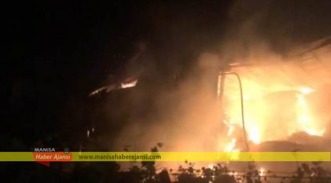 Manisa’da besi çiftliğinin saman deposu alevlere teslim oldu