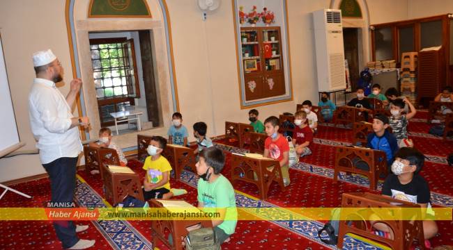 Camiler çocuklarla cıvıl cıvıl